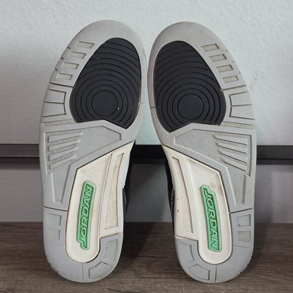 Jordan 3 Retro (CT8532-031) Men’s Athletic Shoes Sneakers Size 10 Green Glow main image 9